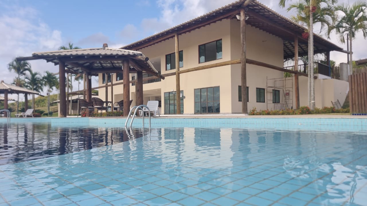 Você está visualizando atualmente Óleo Bronzeadores Piscina